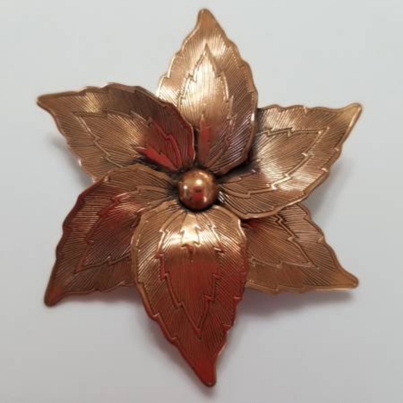 Vintage Mid-Century Copper Pinwheel Poinsettia Flower Pin Brooch W Etched Leaves - Picture 1 of 5